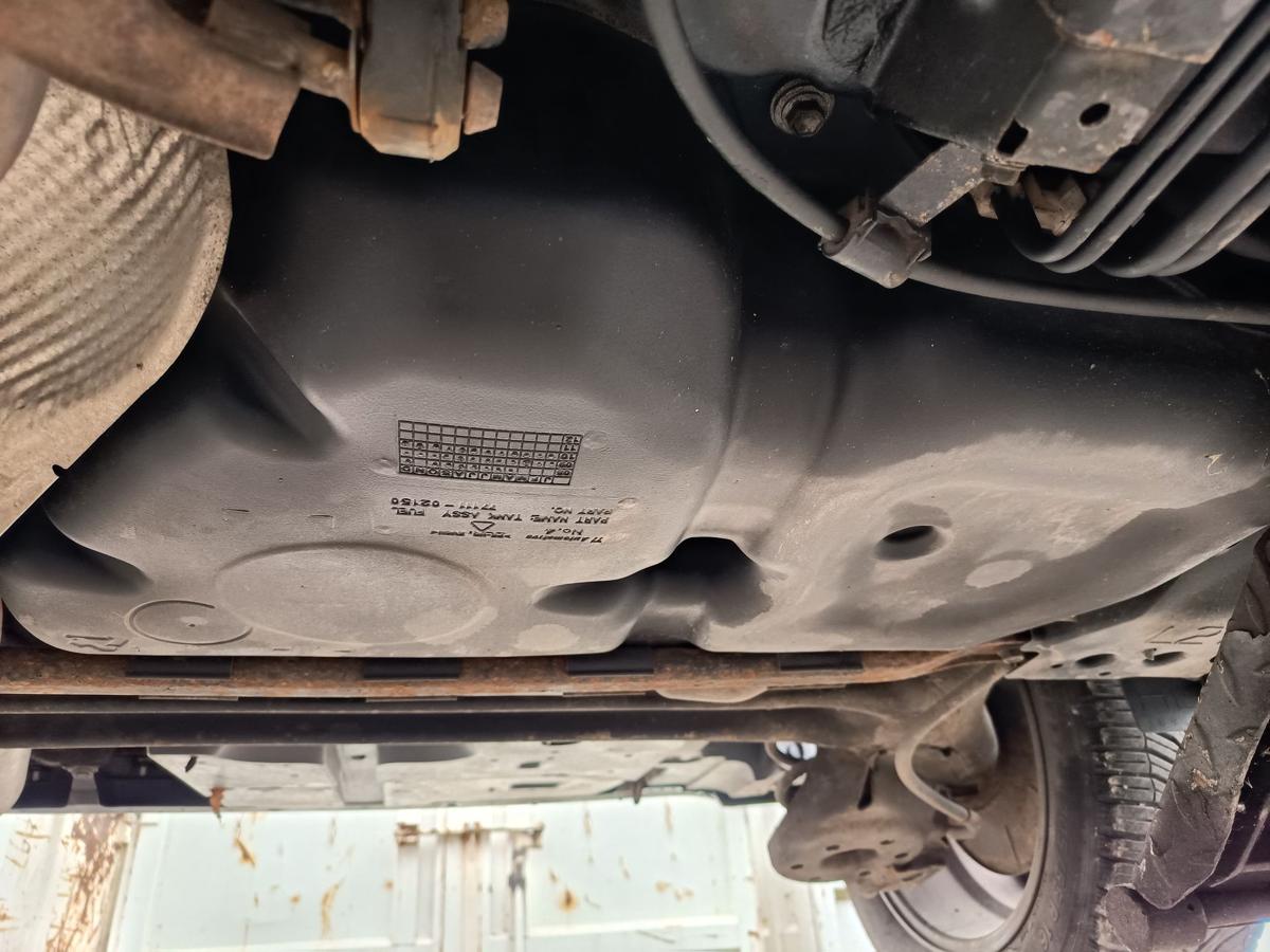Toyota Auris E15 original Tank Kraftstoffbeh&auml;lter 1,6l 97kW Benzin Bj 2011