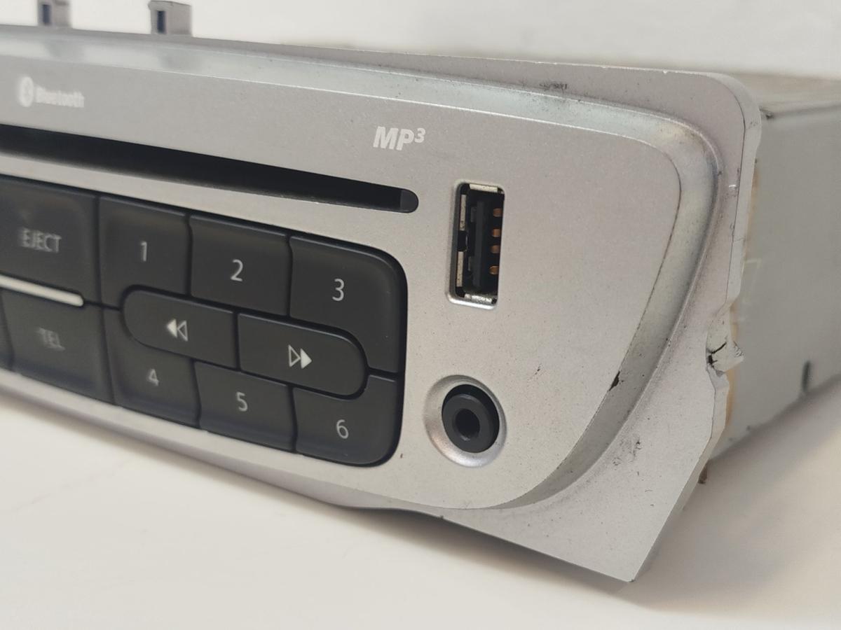 Renault Megane III 3 Radio Autoradio mit USB und Bluetooth Multimediaeinheit OEM