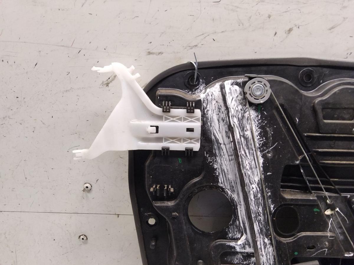 Hyundai i30 Kombi GD orig Fensterheber vorn rechts elektrisch BJ2015 ohne Motor