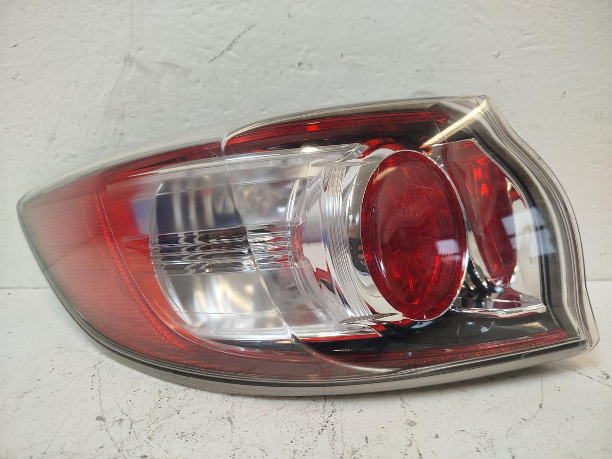 Mazda 3 Typ BL Rückleuchte außen links Rücklicht Heckleuchte nicht LED OEM