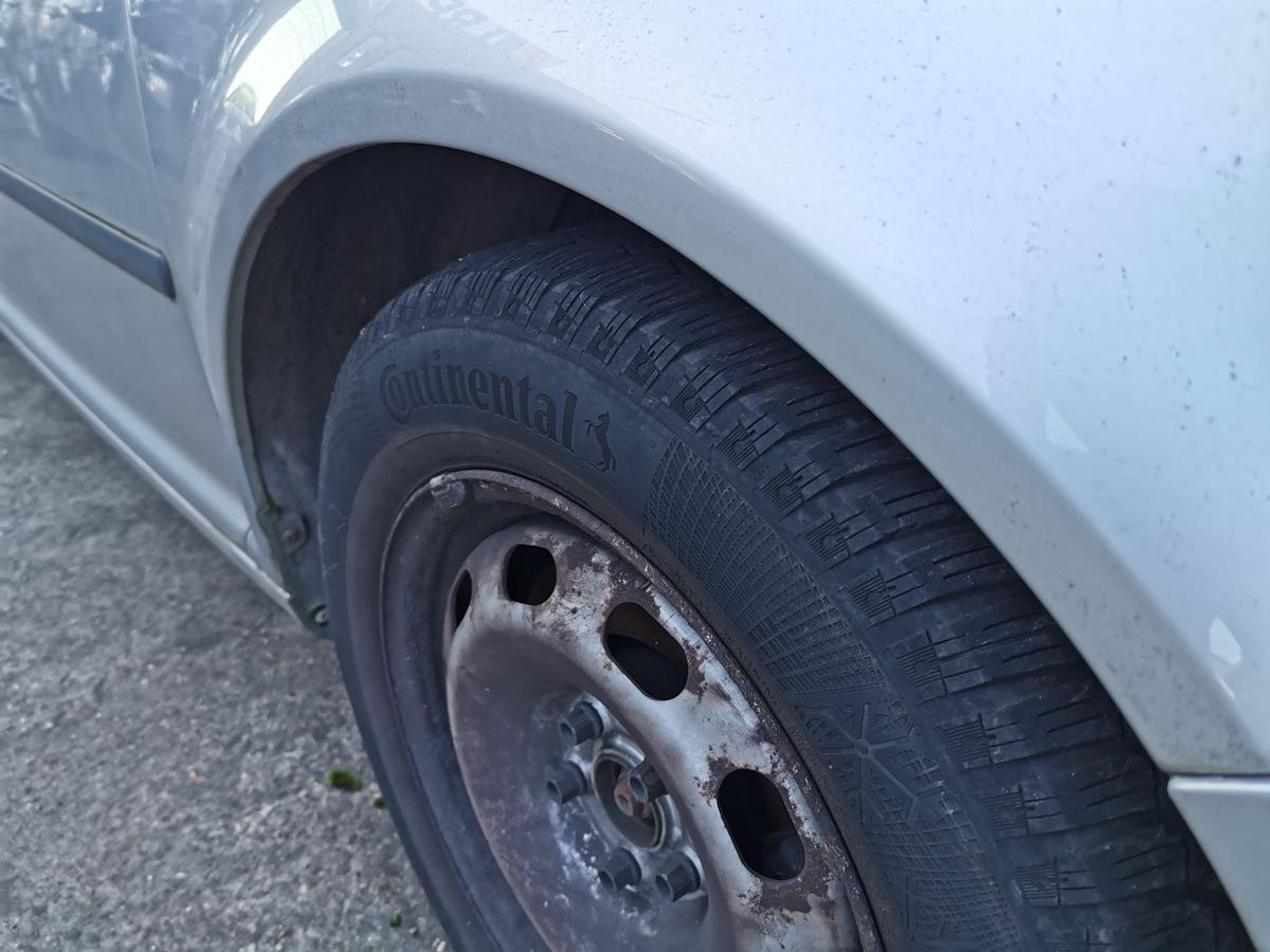 VW Golf IV 4 1J Kotflügel Fender Seitenwand vorn rechts LA7W Reflexsilber Met