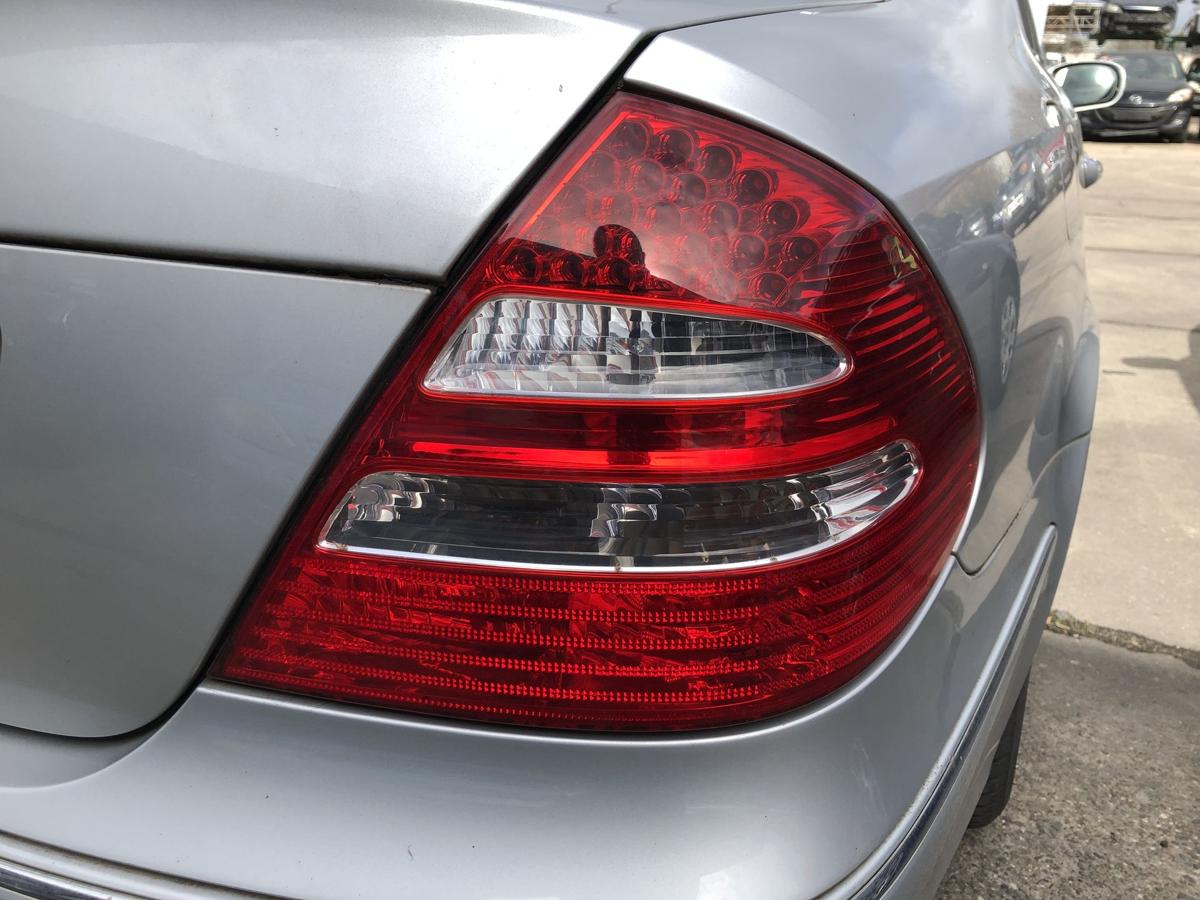Mercedes E Klasse W211 Limo R&uuml;ckleuchte rechts Avantgarde LED R&uuml;cklicht bis 06
