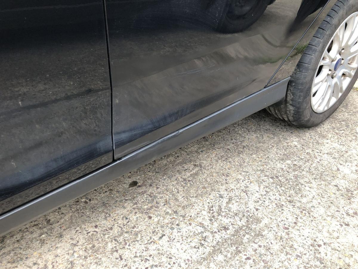 Ford Focus DYB Tür hinten links Fondtür Panther Schwarz 5 türer Bilder beachten