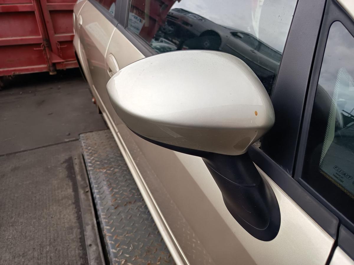 Fiat Linea original Aussenspiegel rechts elektrisch 261/A Elfenbein Bj 2008