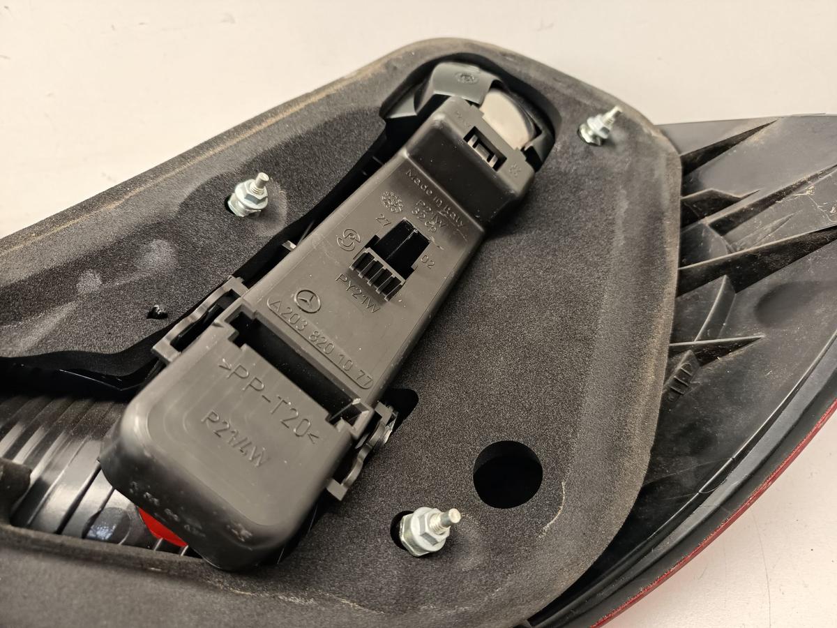 Mercedes C Klasse CL230 orig Heckleuchte R&uuml;ckleuchte links Bj 04