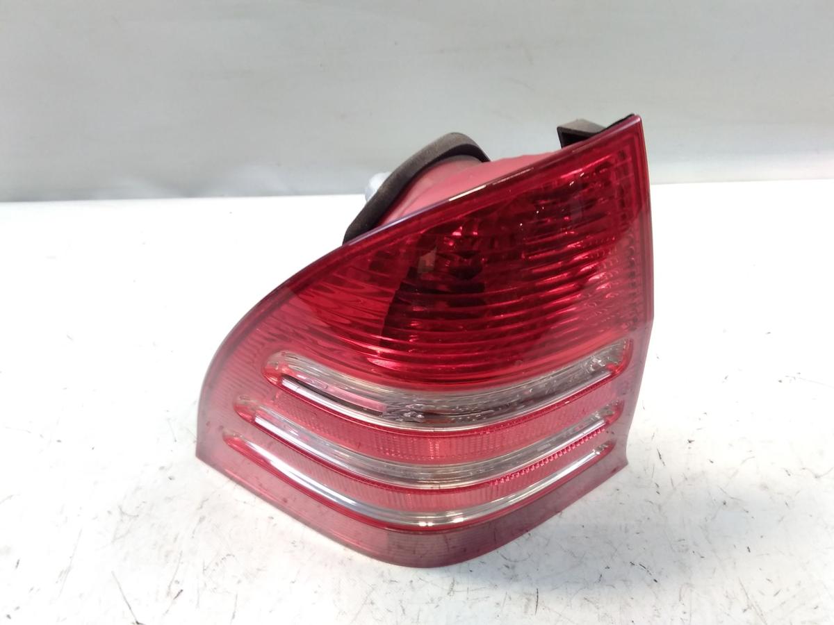 Mercedes C-Klasse S203 Kombi MOPF original R&uuml;ckleuchte Heckleuchte links Bj2004