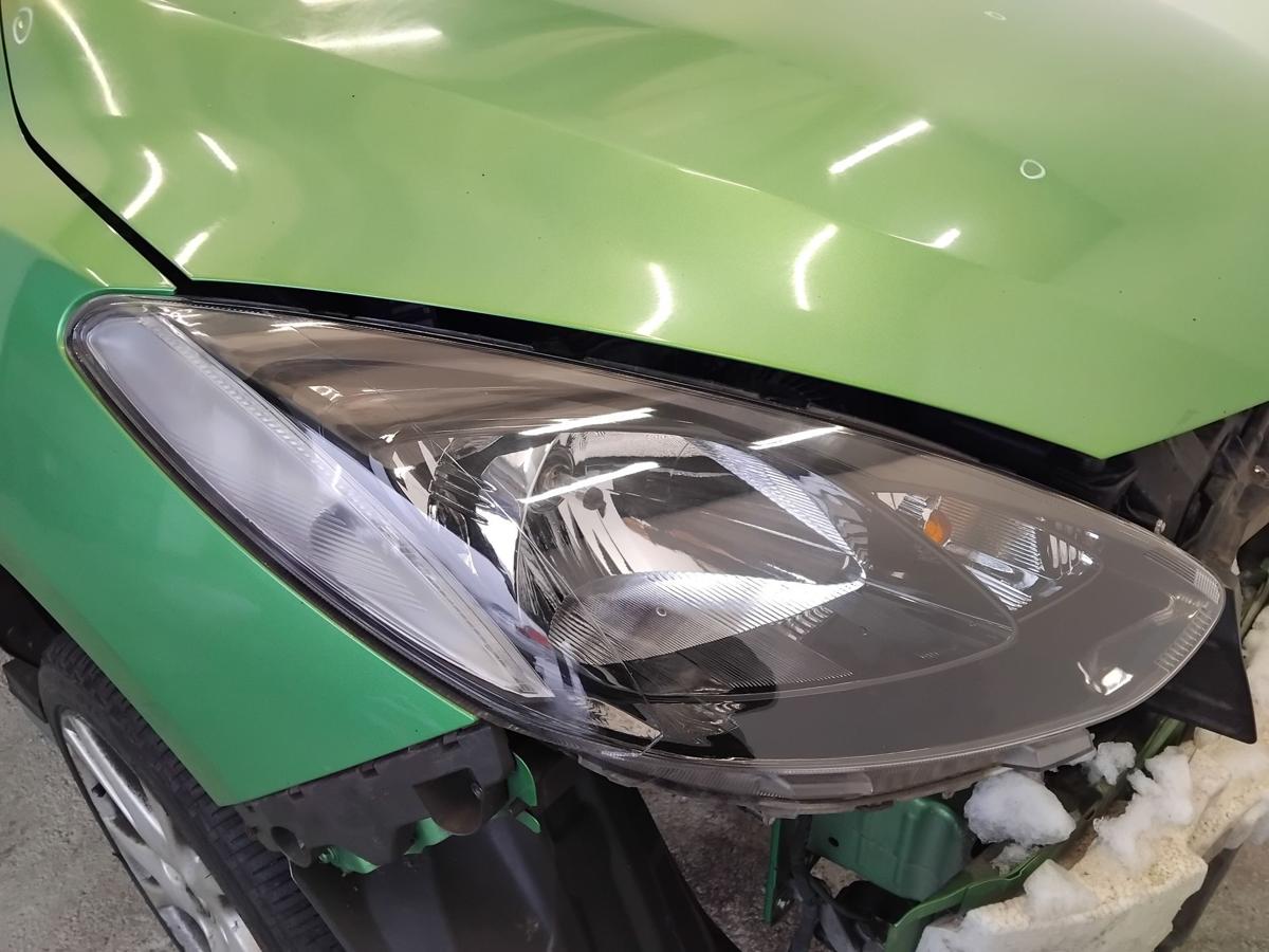 Mazda 2 DE Scheinwerfer vorn rechts Halogen mit LWR Depo BJ2008