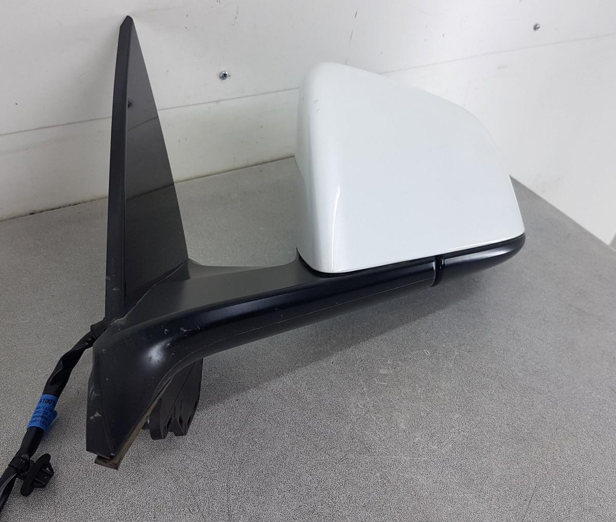 Tesla Model Y Au&szlig;enspiegel in PPSW Pearl White Bj22 elek 11 Pins Modell bis Bj25