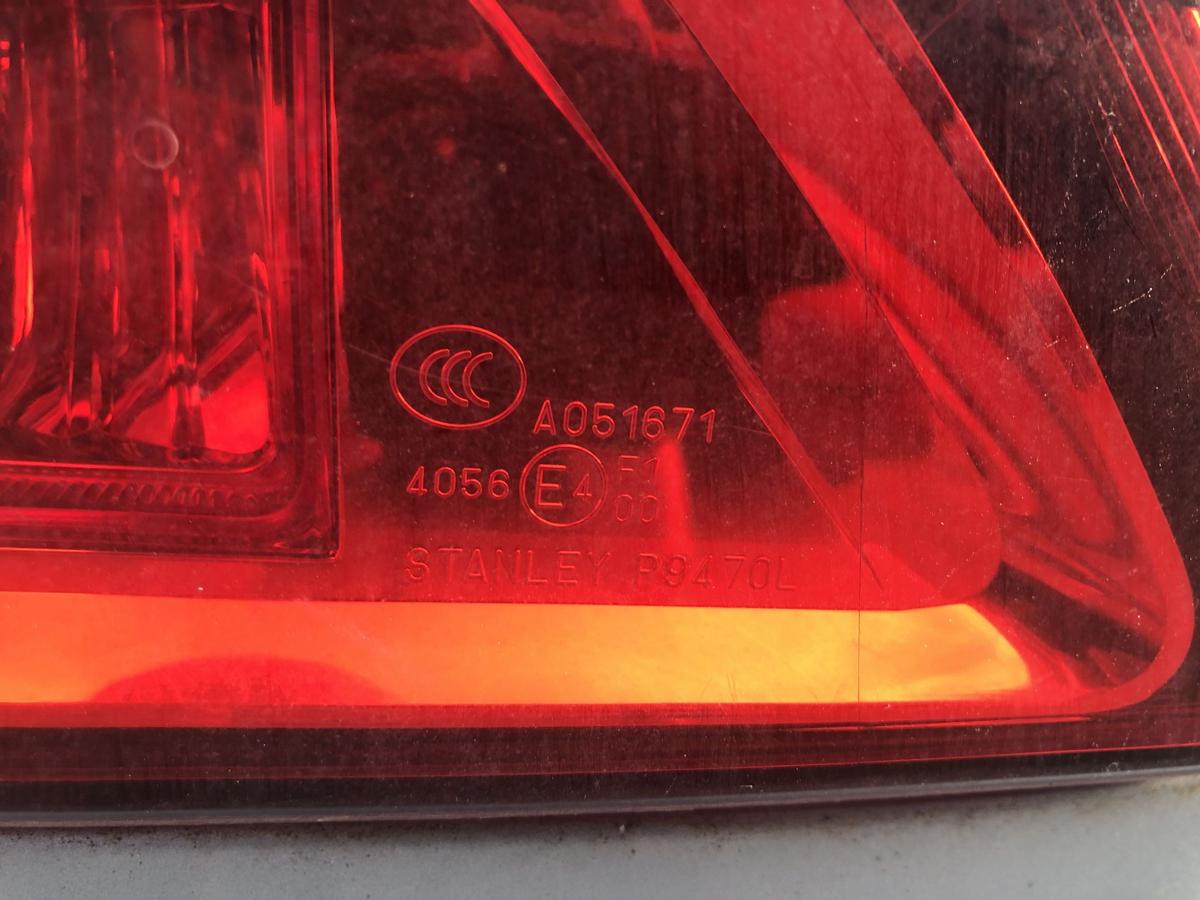 Mazda 5 CW R&uuml;ckleuchte innen links Innenteil Klappe R&uuml;cklicht Heckleuchte OE