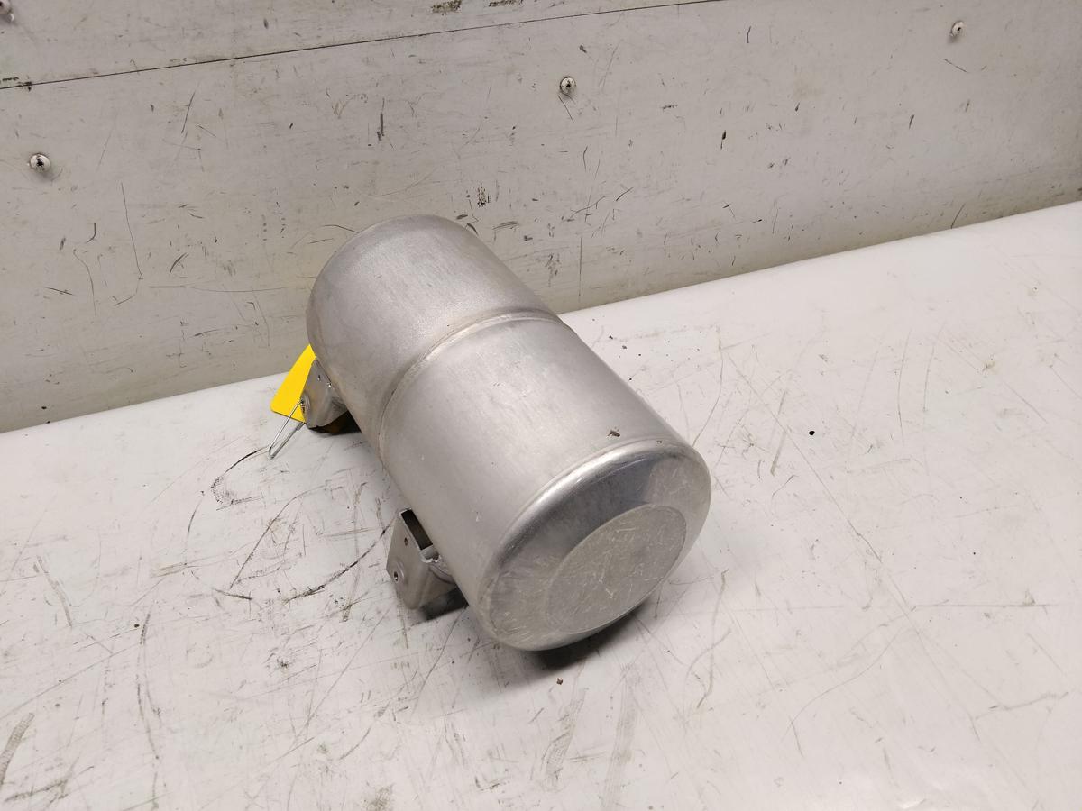 Audi A8 D4 4H orig Druckspeicher Luftkessel f&uuml;r Luftfahrwerk 4H0616203D BJ2015