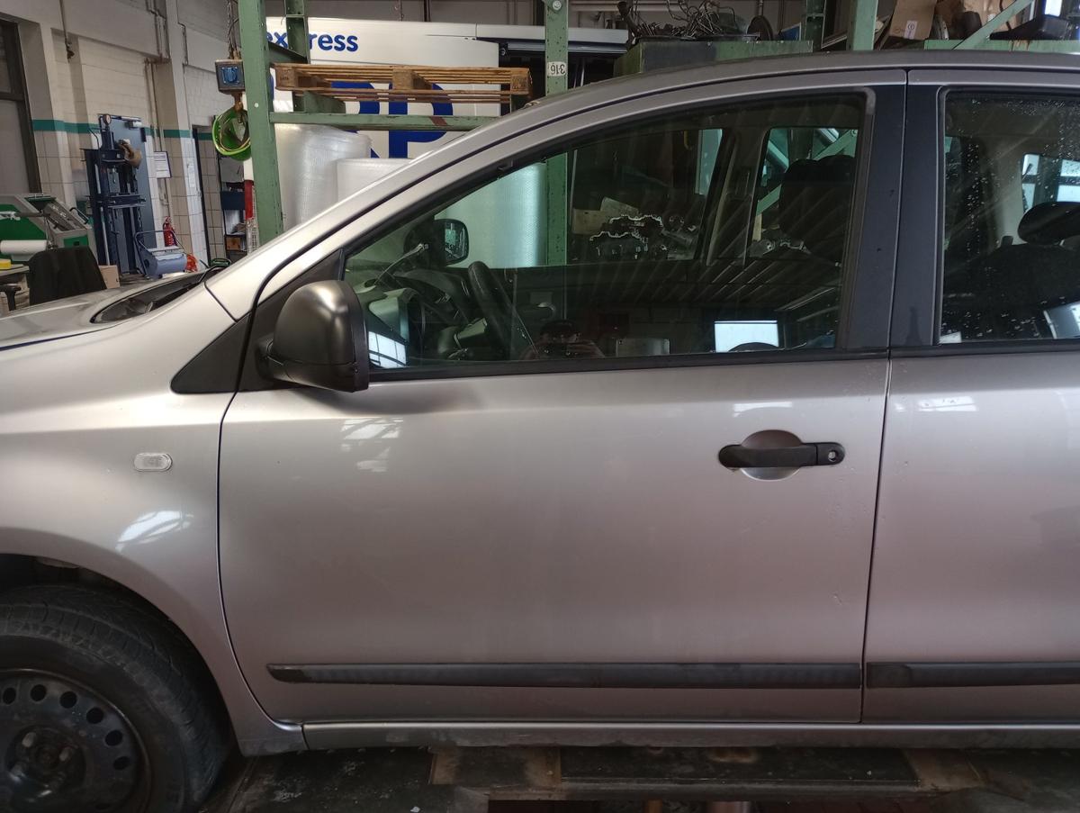 Nissan Note E11 original Tür vorn links Fahrer KYO Quarzsilber Bj 2006