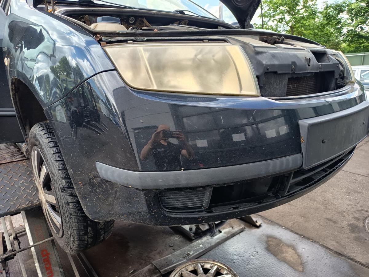 Skoda Fabia 6Y original Sto&szlig;stange F&auml;nger vorn Front F9R Black Magic Bj 2004
