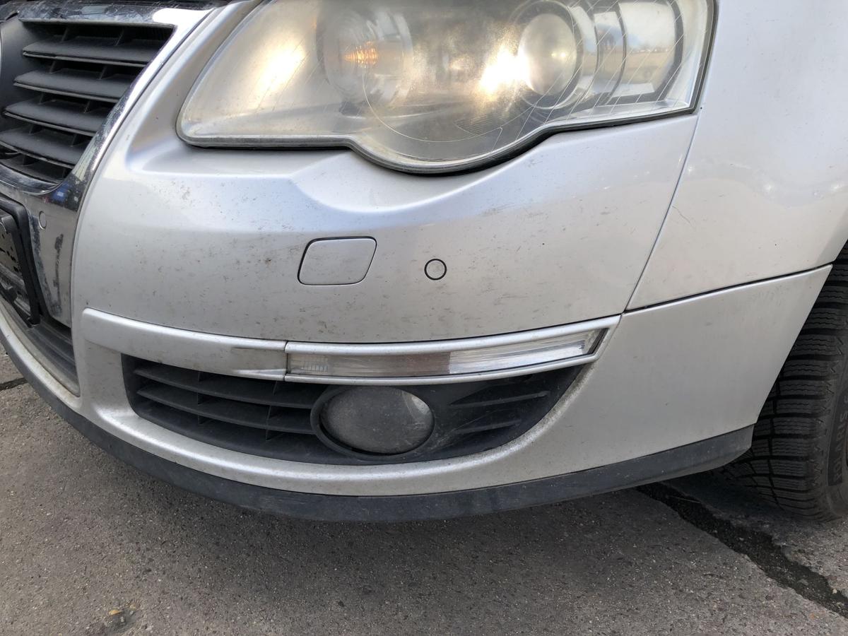 VW Passat 3C B6 Sto&szlig;f&auml;nger vorn Nebel SRA PDC LA7W Reflexsilber Bilder beachten