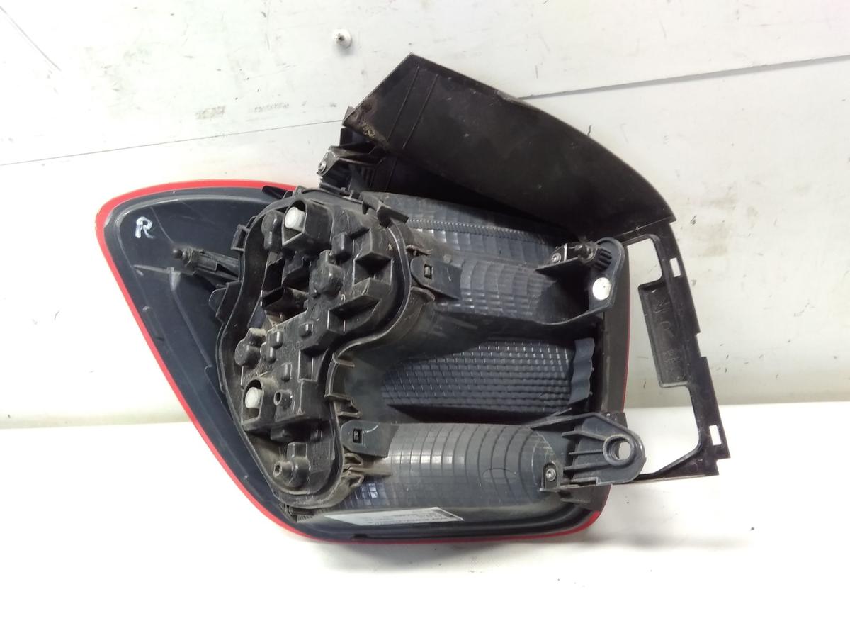 BMW 1er F21 original Rückleuchte Heckleuchte rechts 3türig BJ2013