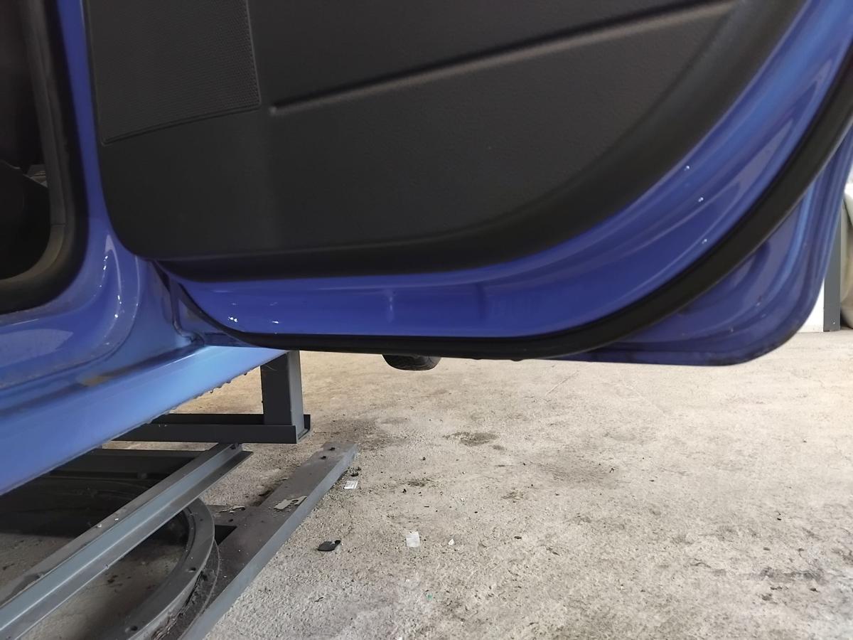 VW Polo 9N3 original T&uuml;r hinten rechts summerblue LA5F BJ2009