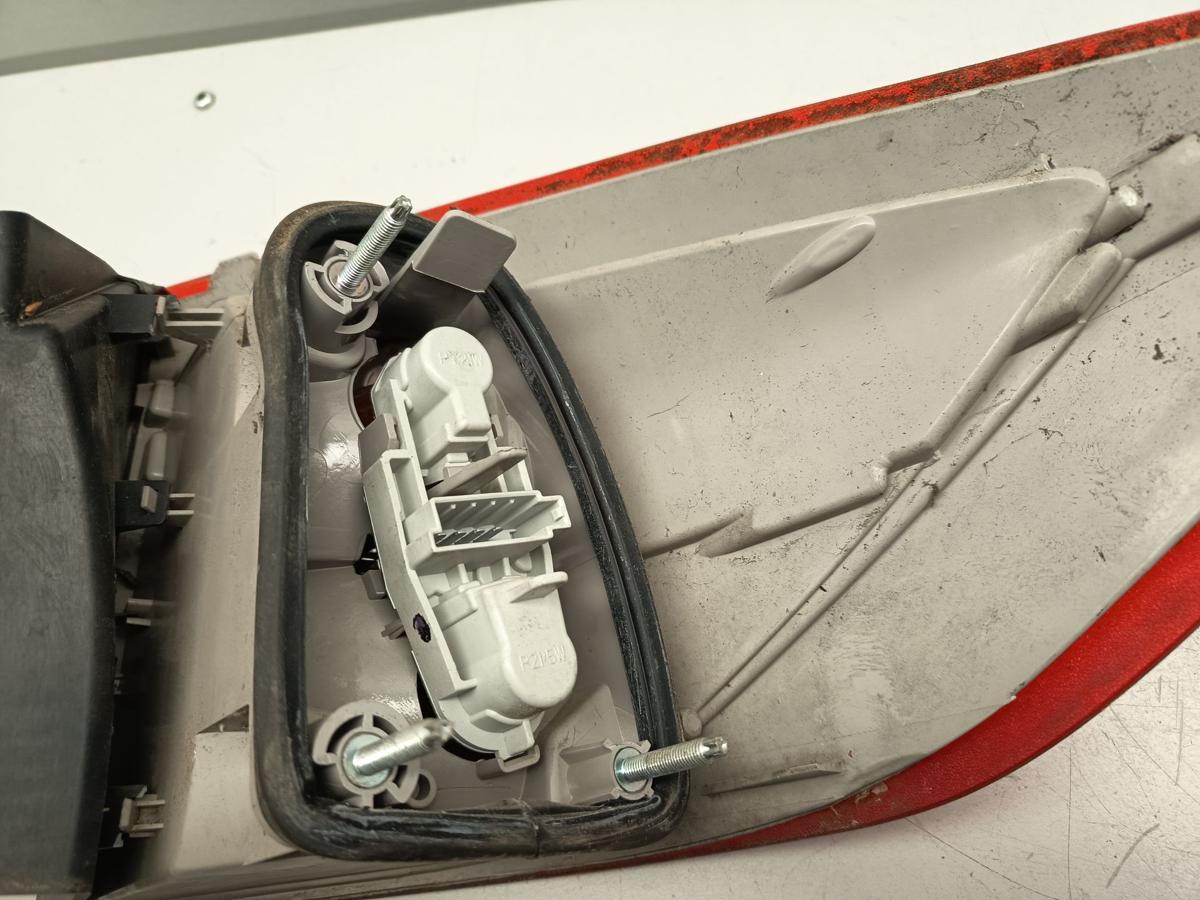 Ford Mondeo IV Kombi original R&uuml;ckleuchte links aussen vor Facelift Bj 2007