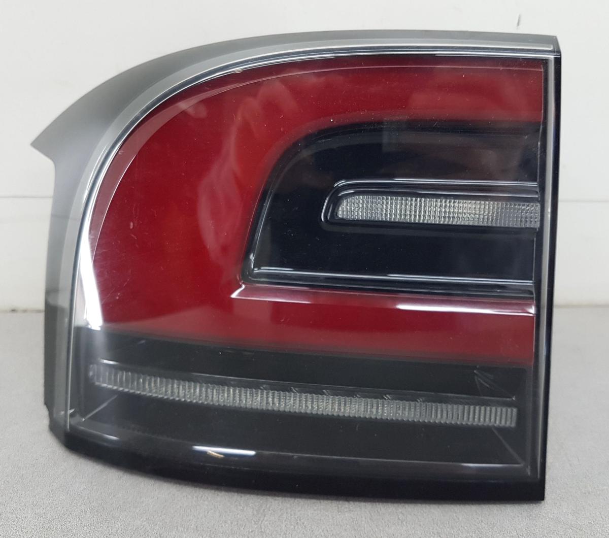 Tesla Model X R&uuml;ckleuchte R&uuml;cklicht links Bj2022 1565496-00-B Facelift ab 2021
