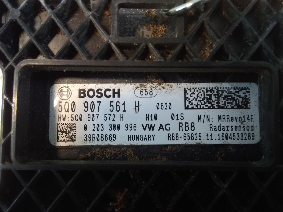 VW Golf Sportsvan original Radarsensor Abstandssensor vorn 5Q0907561H Bj.2017