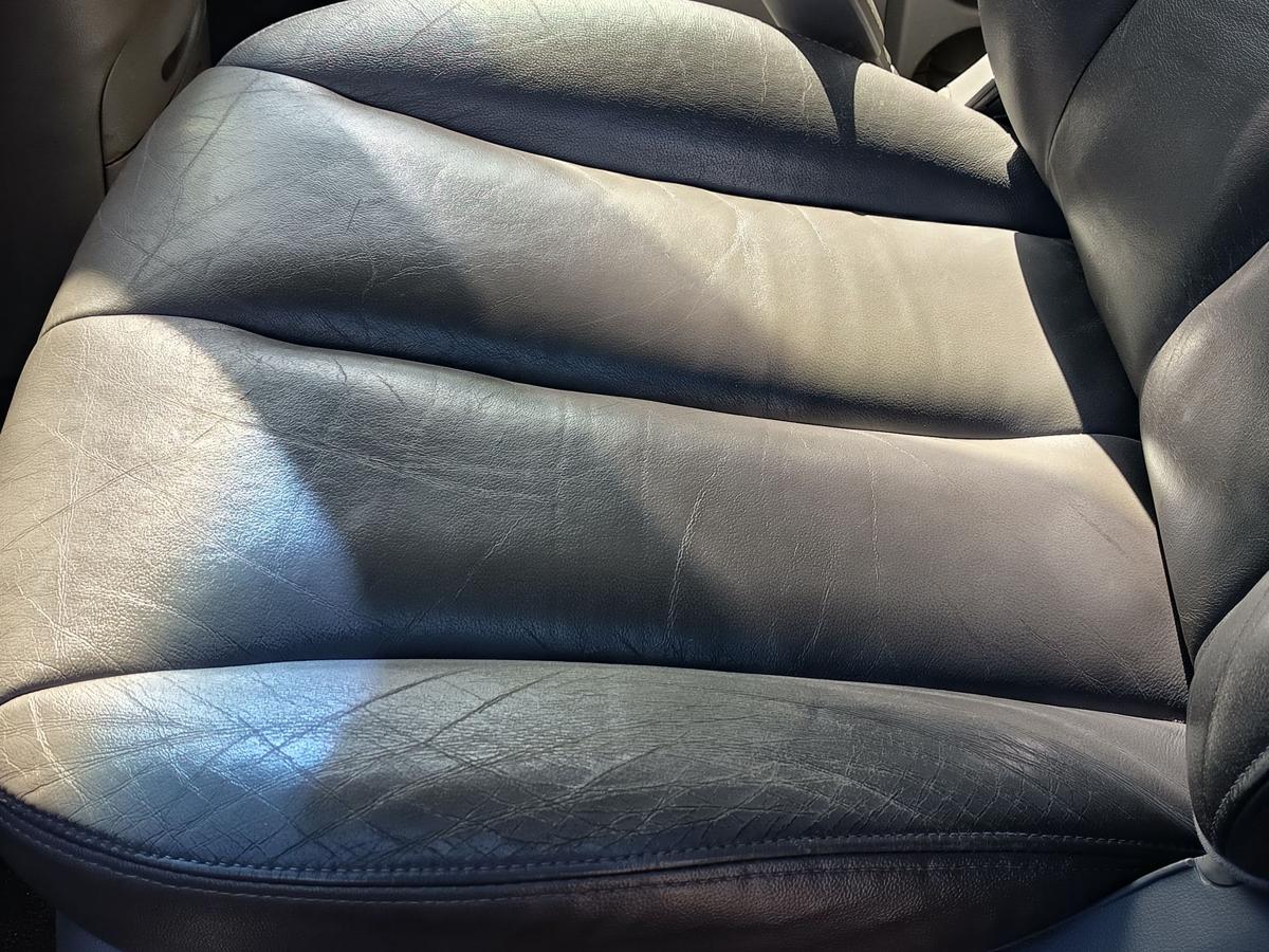 Kia Carnival III original Sitz vorne links Leder Sitzheizung Baujahr 2006