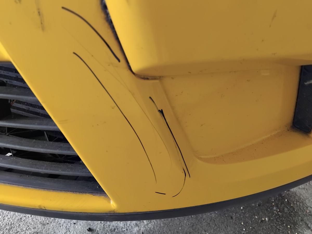 Ford S-Max 1 WA6 original Stoßfänger Stoßstange vorn beschädigt BJ2008