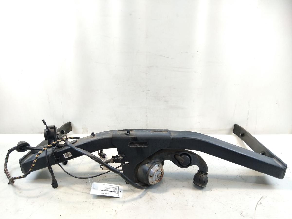 VW Tiguan 5N2 original Anhängerkupplung schwenkbar unvollständig Bj.2011
