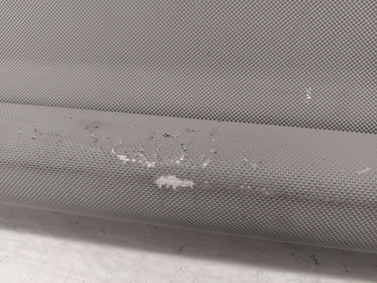 VW Passat 3B B5 Variant Kombi Laderaumrollo Gep&auml;ckraumrollo Rollo hellgrau 8LE