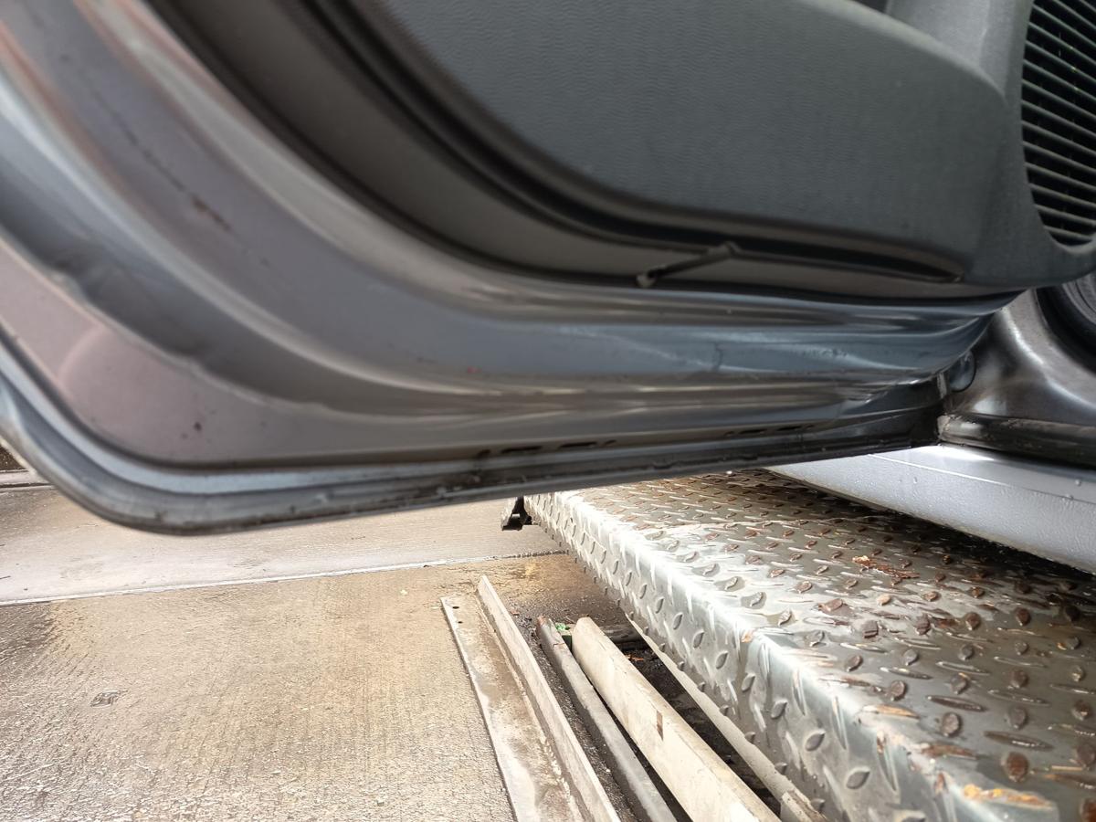 Opel Meriva A orig Tür hinten links Fahrerseite Z163 Silber Bj 2003