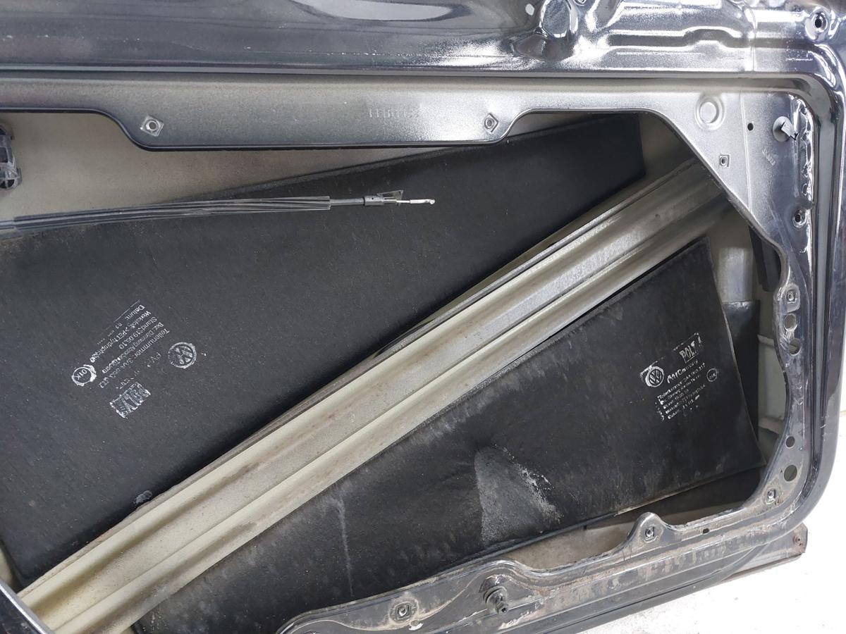 VW Passat 3C B7 Variant T&uuml;r vorne links Fahrert&uuml;r Autot&uuml;r Rohbau