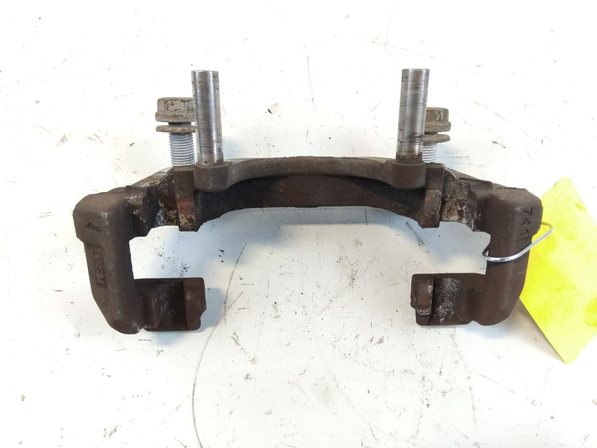 Audi A4 8K B8 original Bremssattelträger Vorderachse 314x25mm Bj.2010
