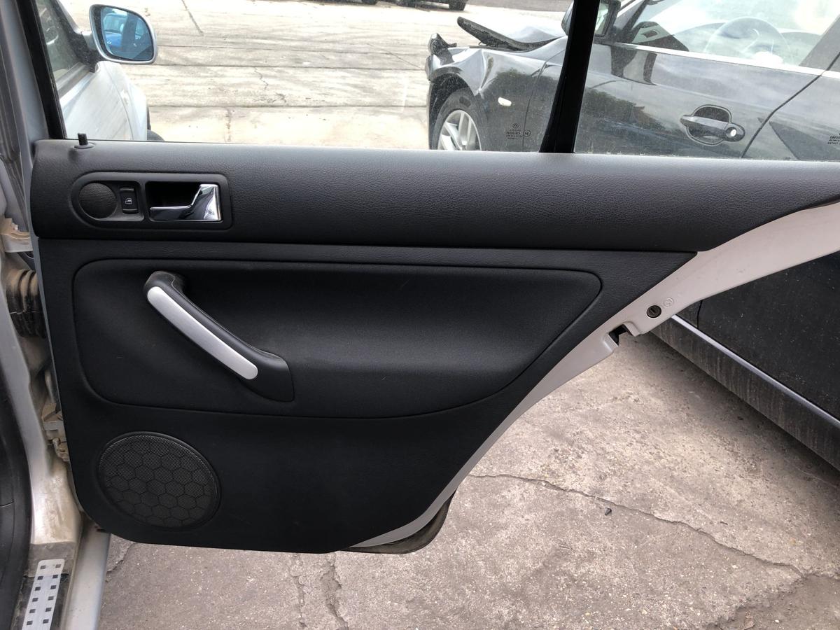 VW Bora 1J T&uuml;rverkleidung hinten rechts Fondt&uuml;rverkleidung f&uuml;r EFH Limo OEM