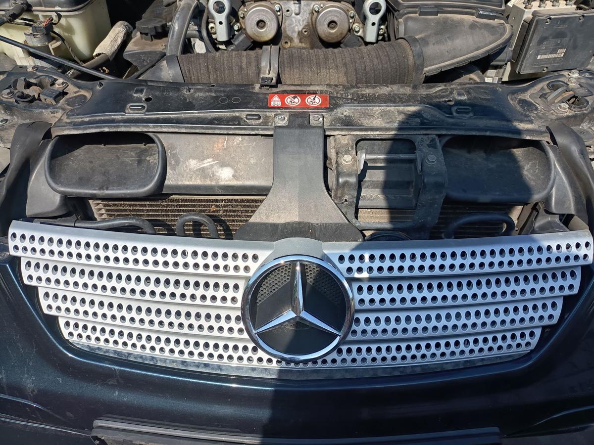 Mercedes Cl203 Sportcoupe original K&uuml;hlergrill Facelift Baujahr 2004