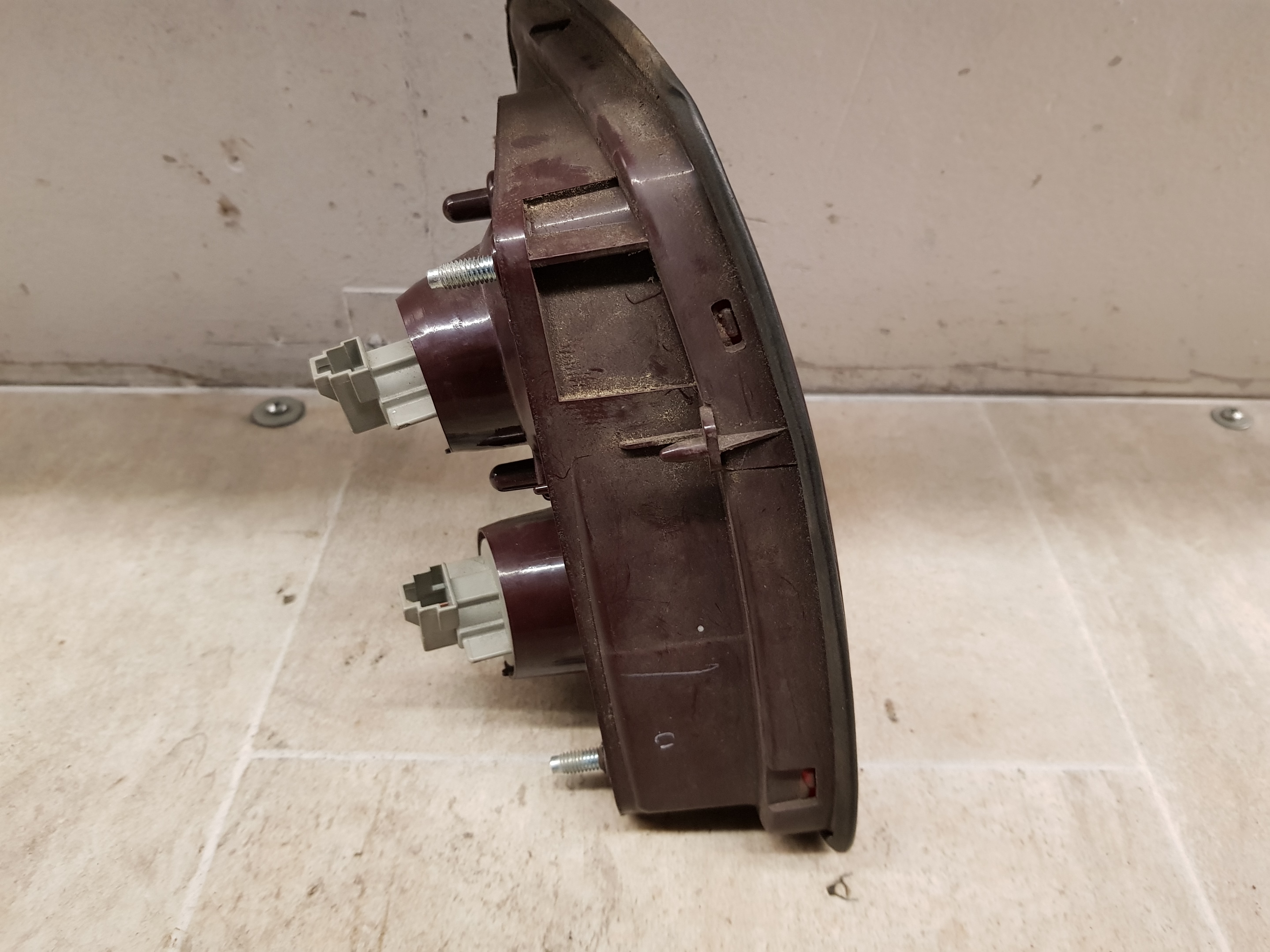 Mitsubishi Galant E50 R&uuml;cklicht innen rechts Heckleuchte Schlu&szlig;leuchte
