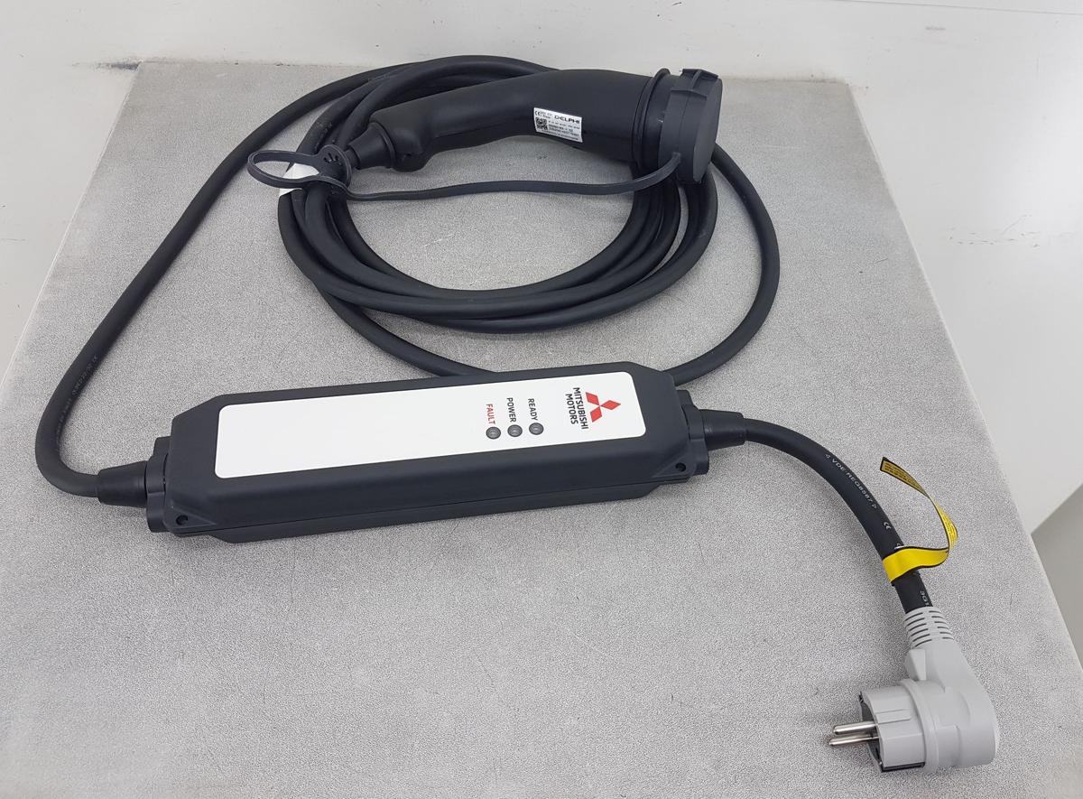 Mitsubishi Eclipse Cross original Ladekabel Hochvoltbatterie 9482A429 230V