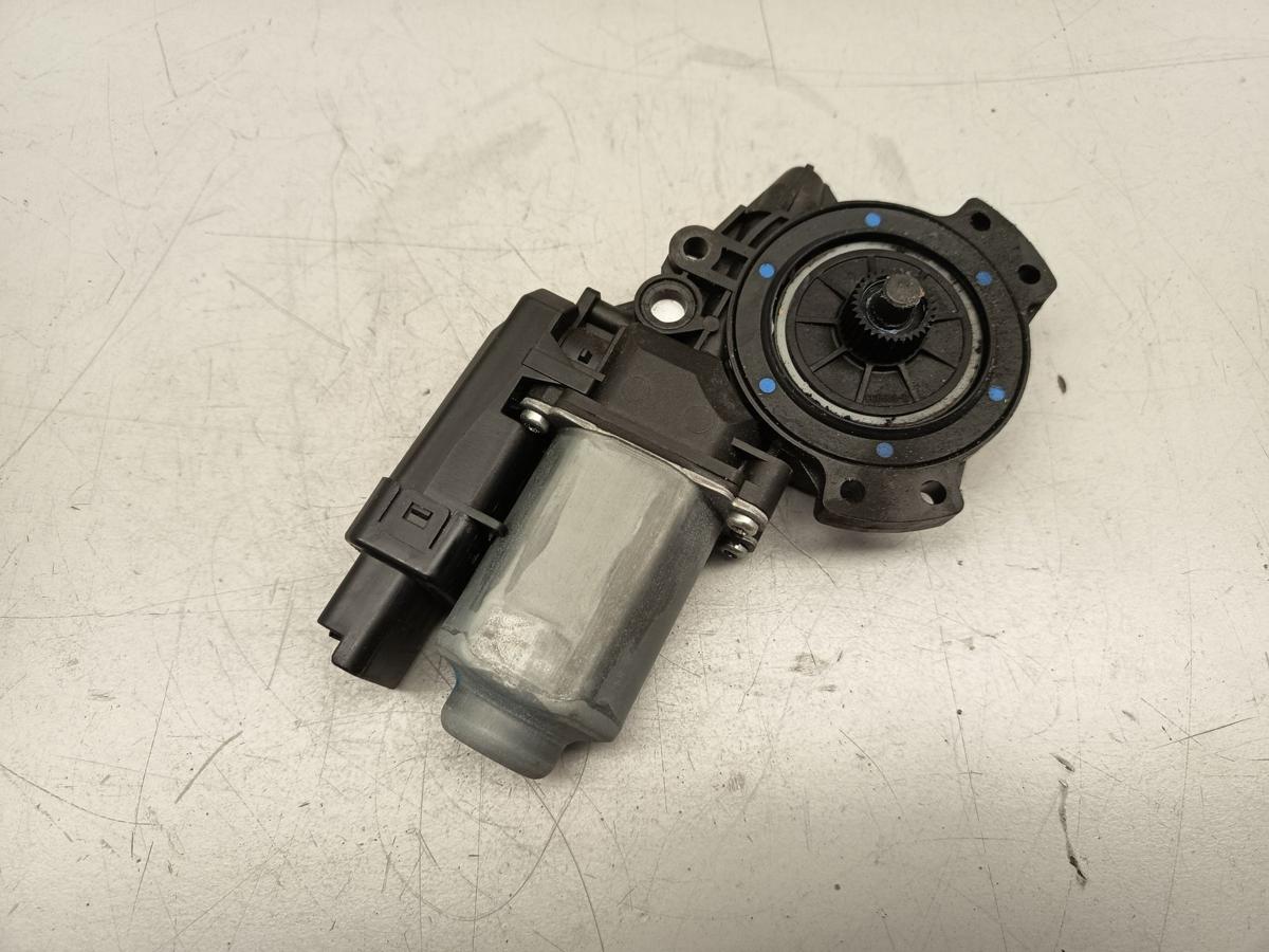 Kia cee&acute;d ED original Fensterhebermotor vorn rechts Beifahrer Bj 2009