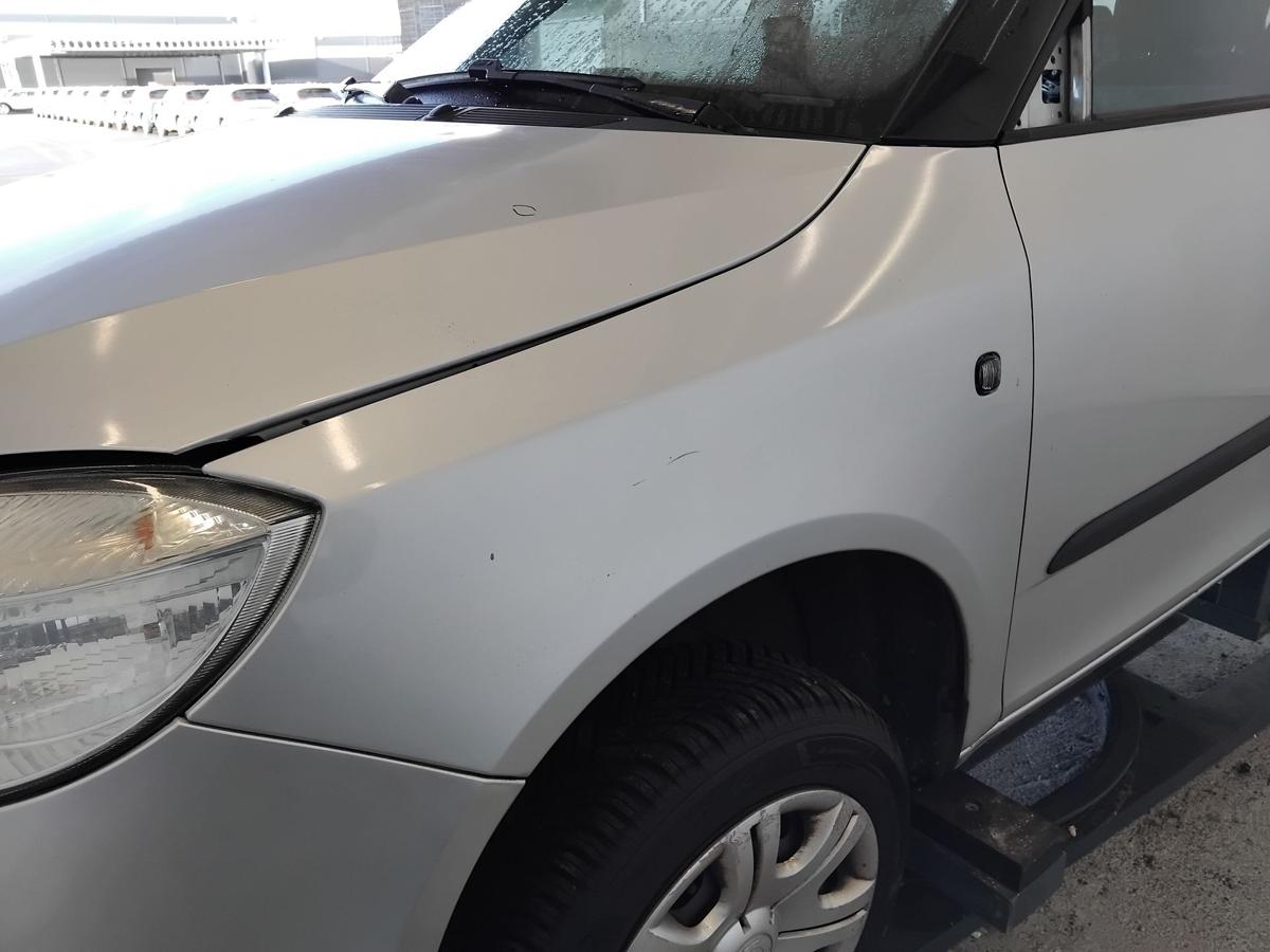 Skoda Fabia 2 5J original Kotfl&uuml;gel vorn links LA7W reflexsilbermetallic BJ2008