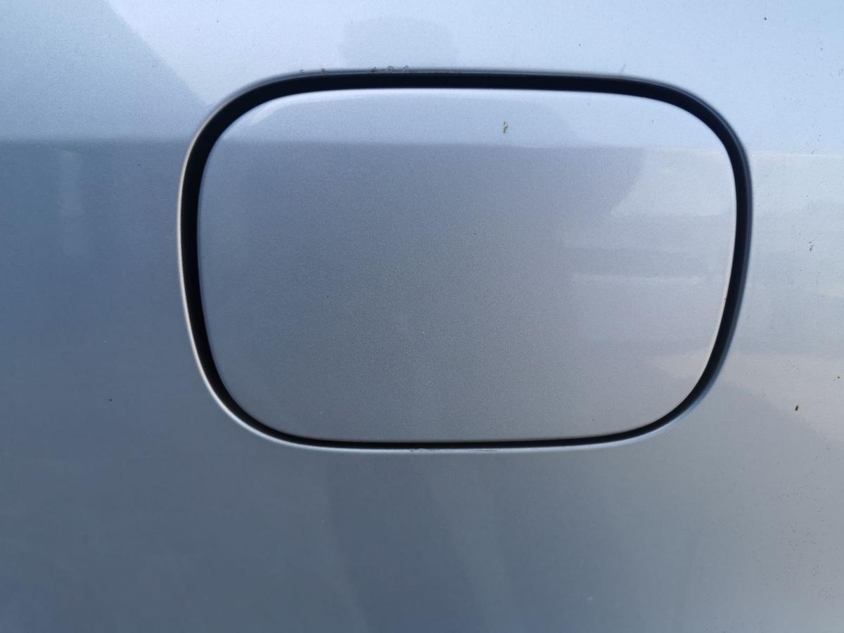 Mercedes E Klasse S211 Tankklappe Tankdeckel Tankverschluss 744 Brillantsilber