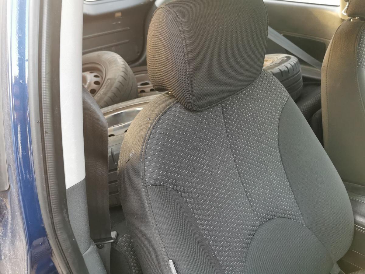 Hyundai Accent III MC Beifahrersitz Sitz Autositz Stoff vorn rechts 3 T&uuml;rer