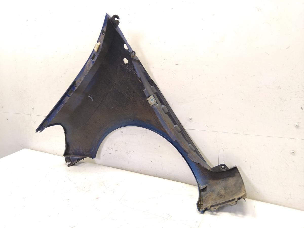 Renault Clio 3 original Kotfl&uuml;gel vorn rechts Index 185 BJ2010 blaumet. TERNA