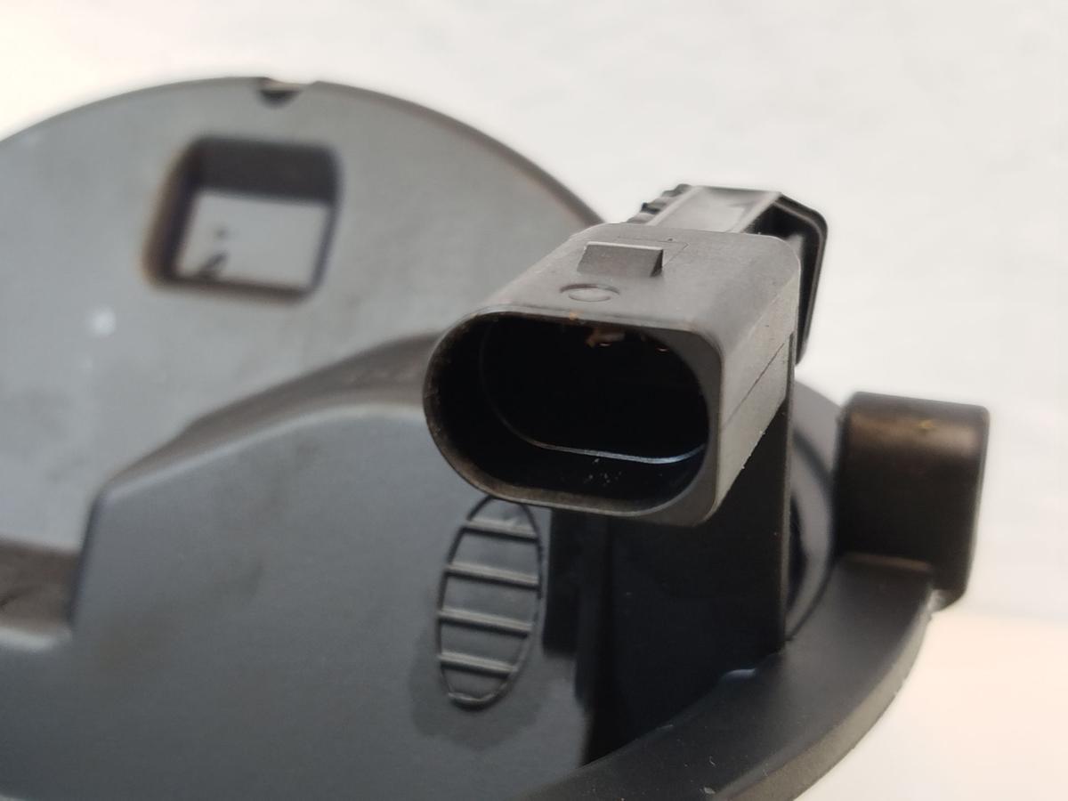 VW Golf 5 V 1K &Ouml;ffner Taster Bet&auml;tigung Heckklappentaster Microtaster OEM