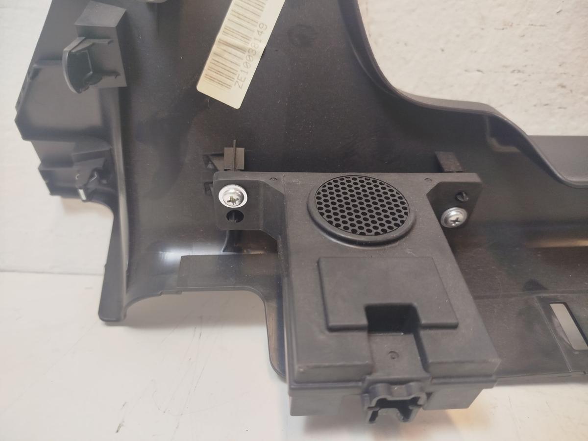 Nissan Leaf ZE1 40kWh Verkleidung Armaturenbrett unten links neben Lenks&auml;ule