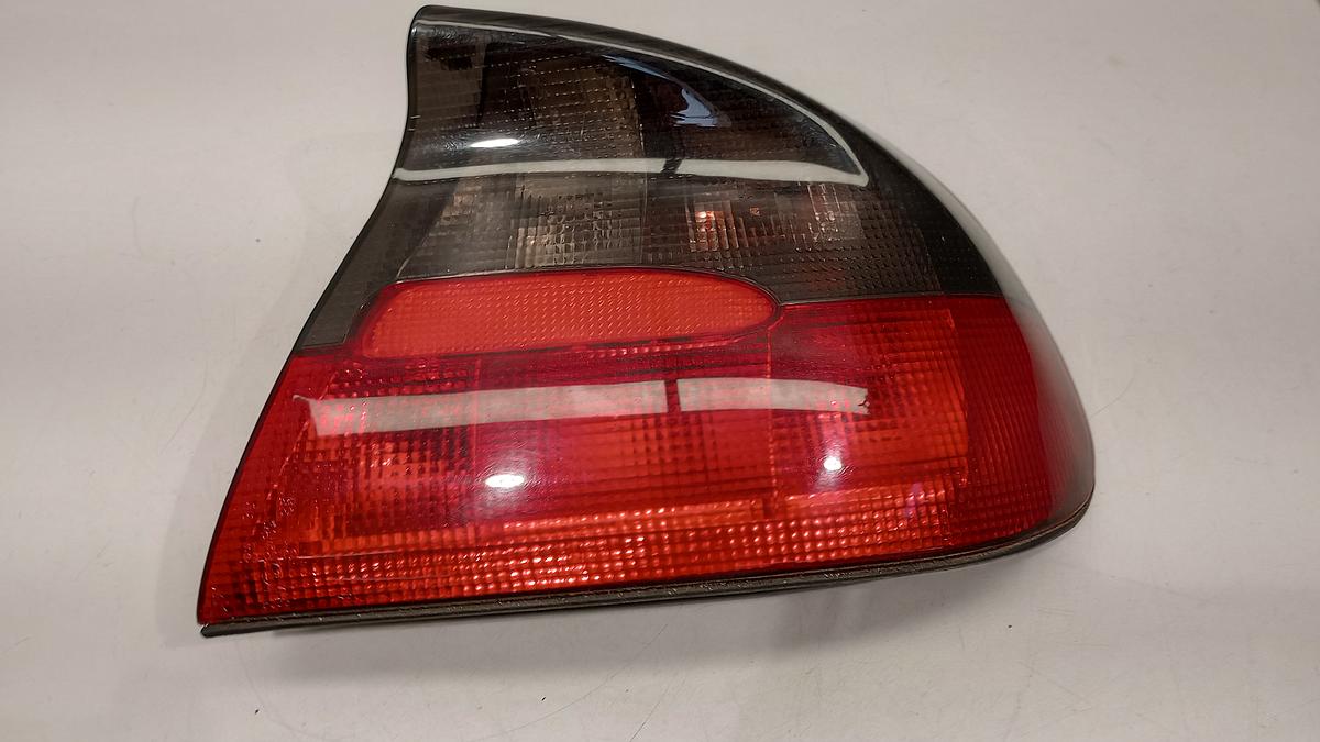 Opel Tigra A orig Rückleuchte Heckleuchte rechts Valeo 90482001 Bj 1998