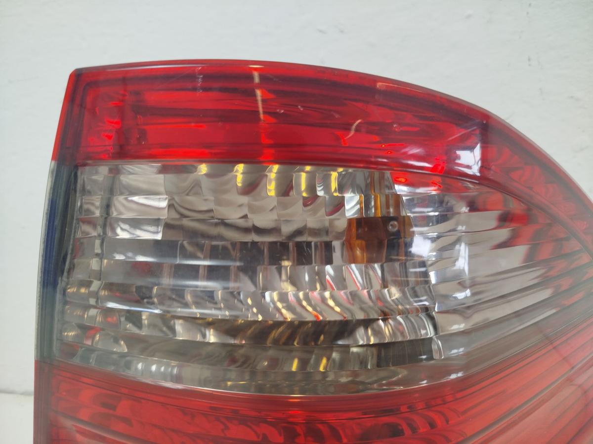 Mercedes E Klasse S211 Mopf R&uuml;ckleuchte au&szlig;en rechts R&uuml;cklicht Heckleuchte OEM