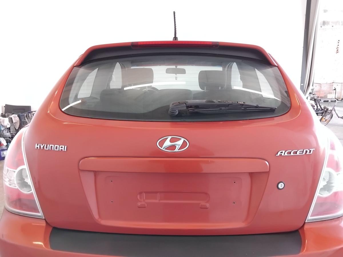 Hyundai Accent 3 MC Heckklappe N8 Tango Red mit Heckscheibe 3-t&uuml;rig BJ2007