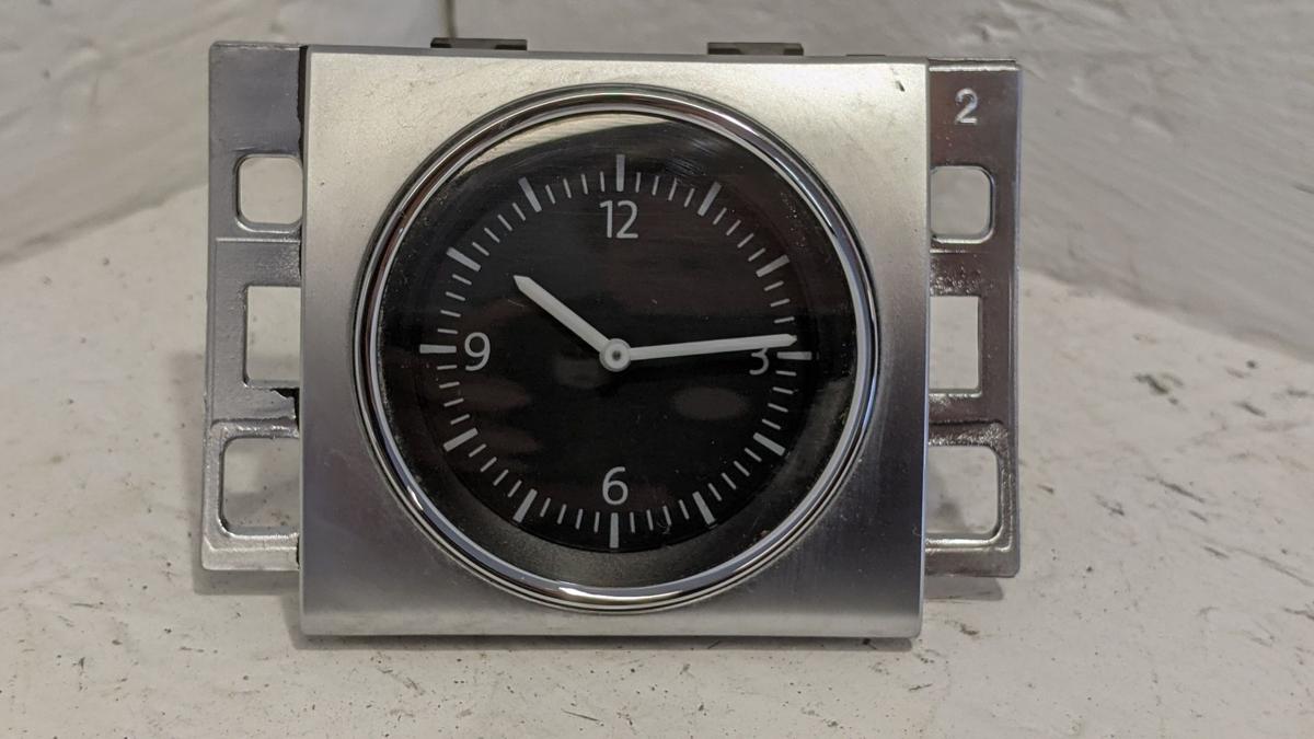 VW Passat 3C B7 Uhr analog Analoguhr Clock