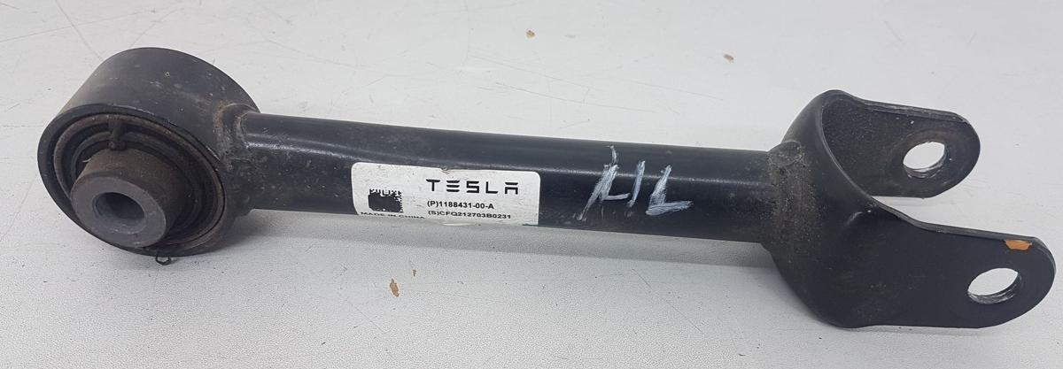 Tesla Model Y Querlenkersatz hinten links Satz Querlenker Bj2022 1044451-00-F