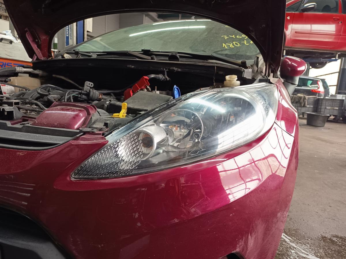 Ford Fiesta MK7 original Scheinwerfer links vor Facelift Baujahr 2009
