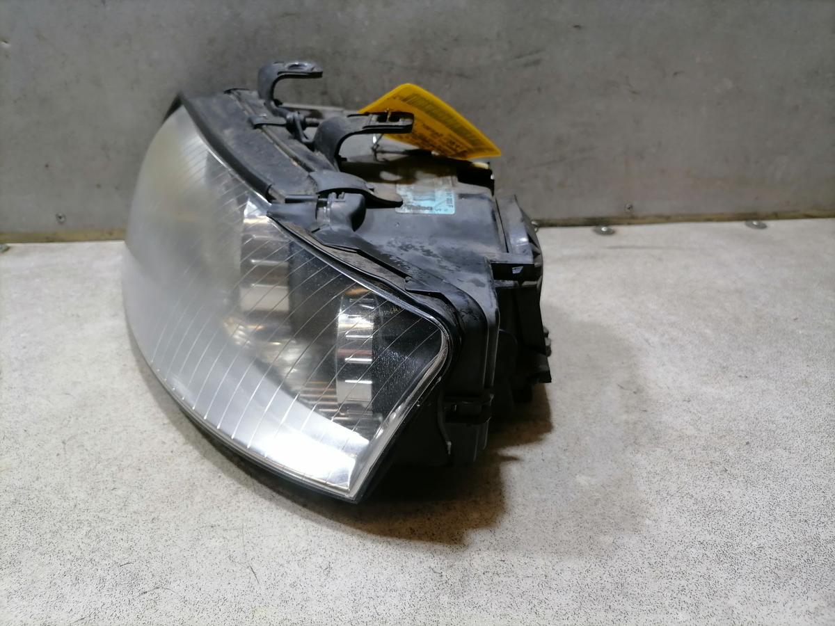 Audi A4 8E B6 original Scheinwerfer vorn links Halogen mit LWR Bj.2003