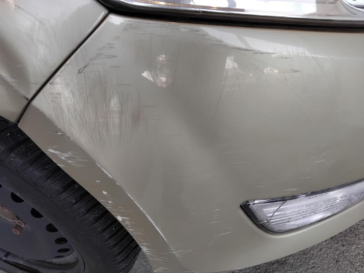 Ford Mondeo 4 BA7 original Sto&szlig;stange Sto&szlig;f&auml;nger vorn mit PDC Grill BJ2007 Champagnermetallic