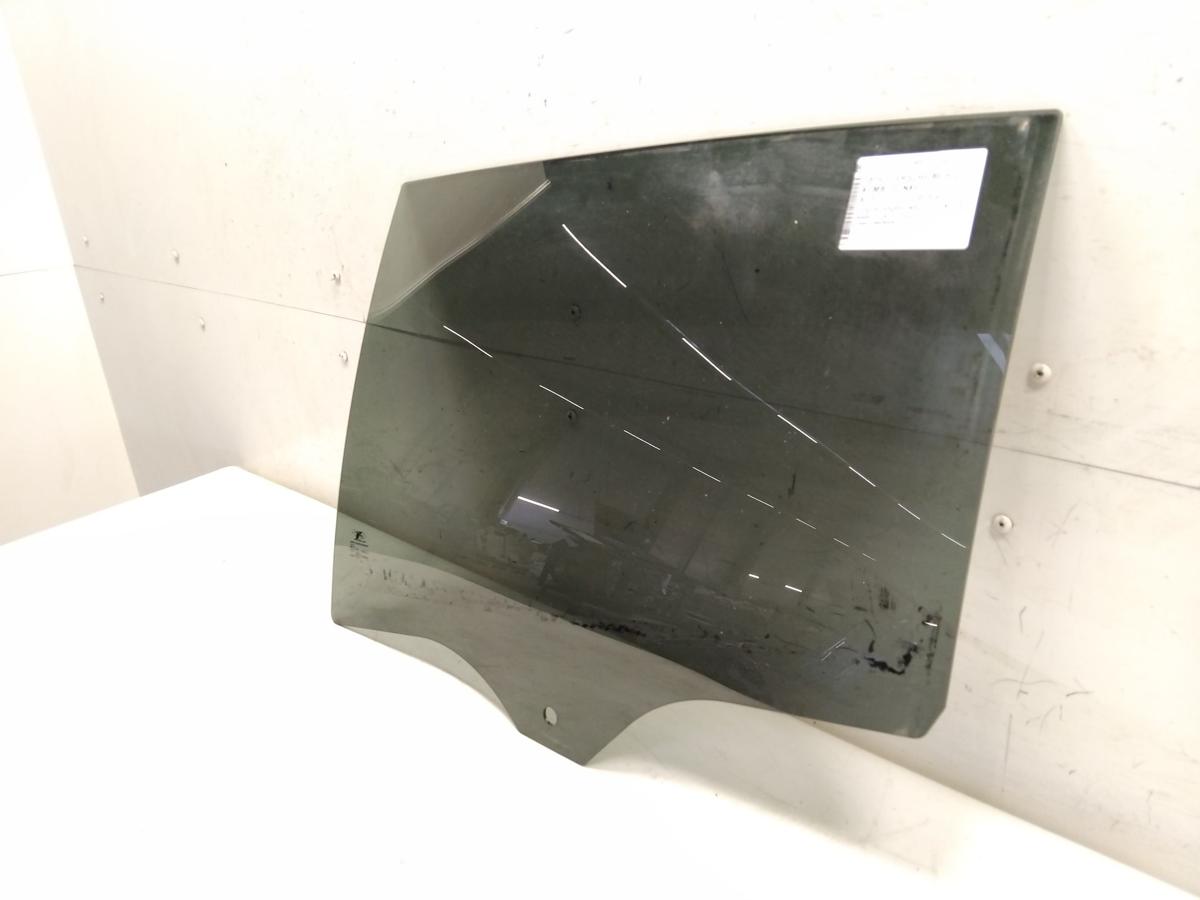 Ford Focus 4 Kombi T&uuml;rscheibe hinten links original abgedunkelt Bj.2023