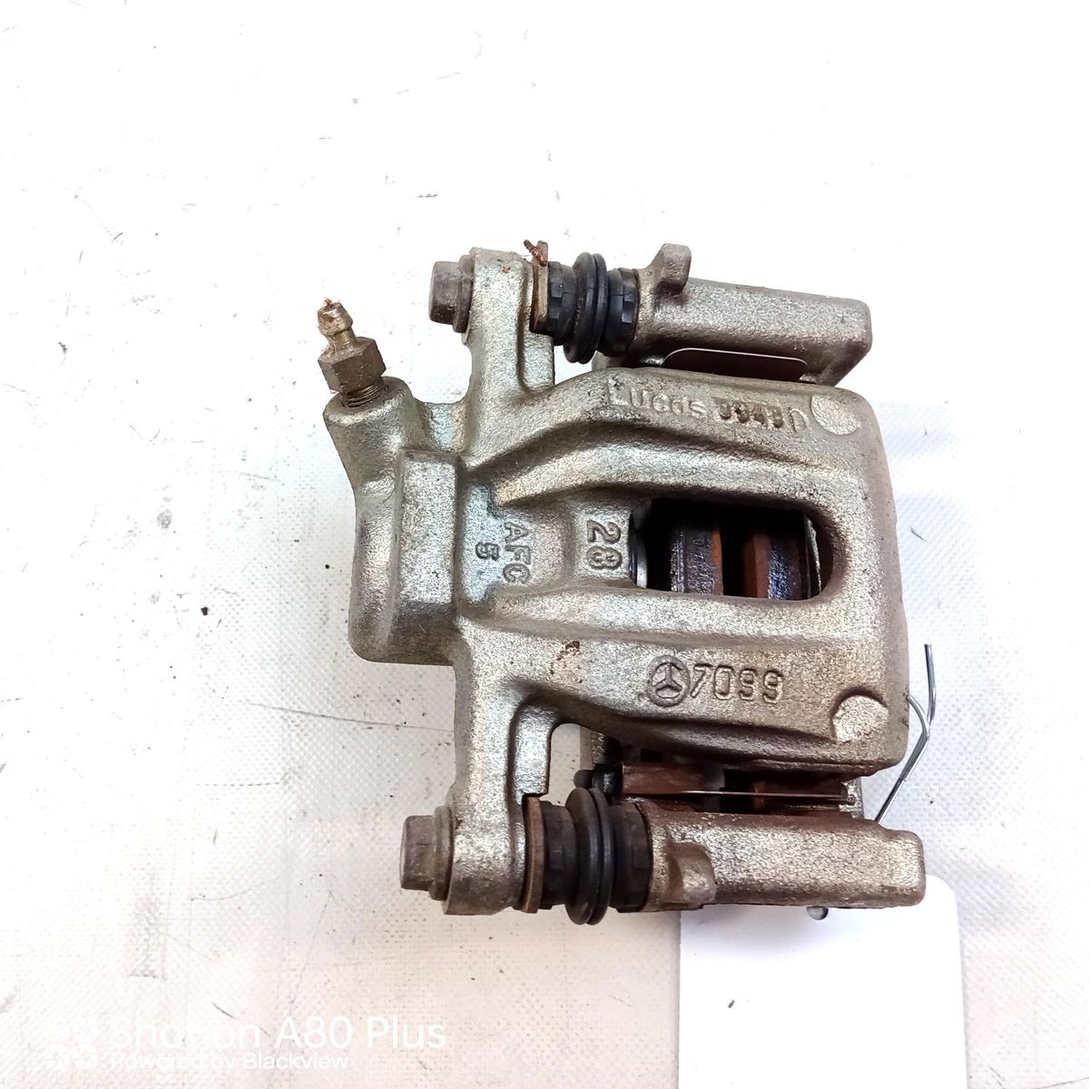 Mercedes A-Klasse W168 original Bremssattel Hinterachse rechts mit Tr&auml;ger Bj2000